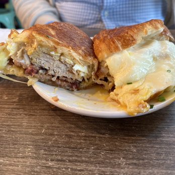 Bistro Cafe - Breakfast & Brunch Near Me - Miami, Florida
