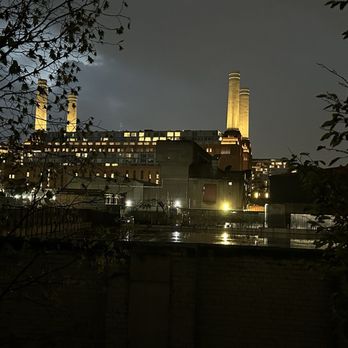 Battersea Power Station - Landmarks & Historical Buildings Near Me - London, XGL