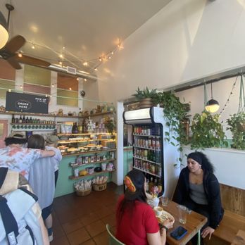 Kitchen Mouse Cafe - Inside - Vegan Near Me - Los Angeles, California