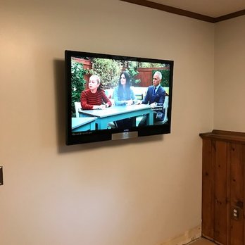 TV Install Pros - AFTER INSTALL: The tv was mounted perfectly, no damage to the newly painted wall at all. - Home Theatre Installation Near Me - Woburn, Massachusetts