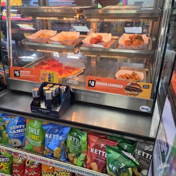 7-Eleven - Wings and pizza - Convenience Stores Near Me - Granada Hills, California 7-Eleven - Wings and pizza - Convenience Stores Near Me - Granada Hills, California