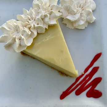 Hobo's Cafe - Key Lime Pie - New American Near Me - Key Largo, Florida