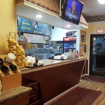 Village Pizza - Pizza Near Me - Randolph, Vermont