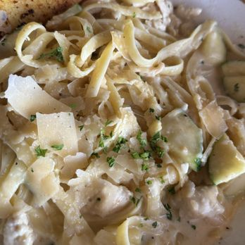 Michaels on the Lake - Chicken Fettuccine - Wine Bars Near Me - Moses Lake, Washington Michaels on the Lake - Chicken Fettuccine - Wine Bars Near Me - Moses Lake, Washington