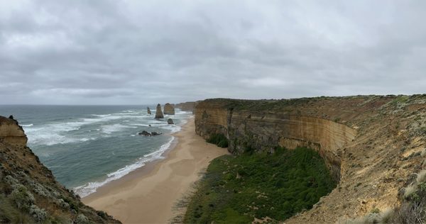 Twelve Apostles by null