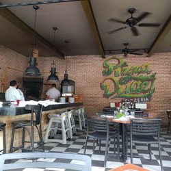 Pizza Dude - Indoor/outdoor pizzeria. Fans, no AC.