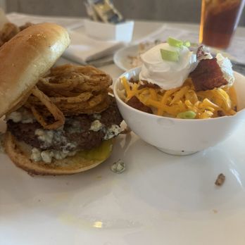 Stanfield's - Blue cheese burger and loaded mashed potatoes - Bakeries Near Me - Sheffield, Alabama