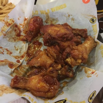 Buffalo Wild Wings - Decent sized wings, but the hot BBQ flavor is cold - Chicken Wings Near Me - McKinney, Texas