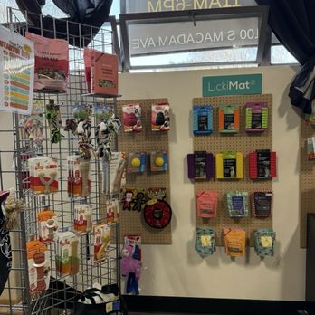 Oregon Dog Rescue - Chew toys and other doggie essential options - Animal Shelters Near Me - Portland, Oregon Oregon Dog Rescue - Chew toys and other doggie essential options - Animal Shelters Near Me - Portland, Oregon