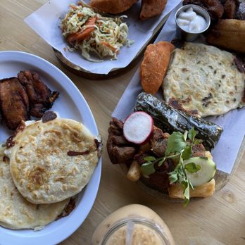 L'Roco Grill - Salvadoran Near Me - San Jose, California L'Roco Grill - Salvadoran Near Me - San Jose, California