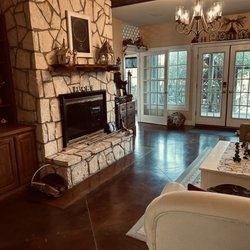 Equinox Inn at Canyon Lake - Lobby area