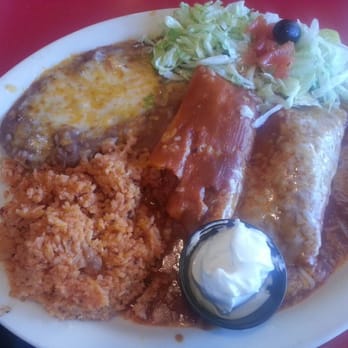Casa Manana - Combo plate with red tamale and carne machaca enchilada - Mexican Near Me - Safford, Arizona
