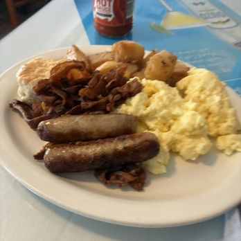 Ari's Restaurant - Greek Near Me - Saint Louis, Missouri