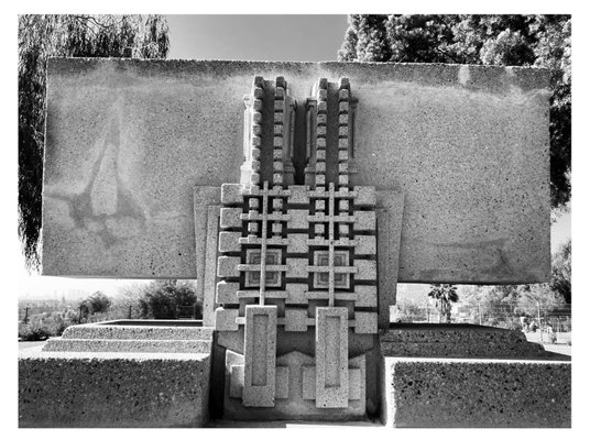 Hollyhock House by null