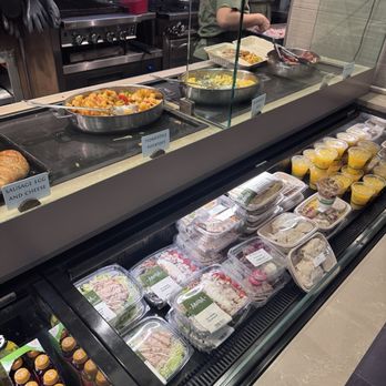 Amoura Cafe - Sandwiches Near Me - San Francisco, California