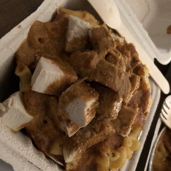Fork'n Pork - Curry chicken Mac and cheese - Comfort Food Near Me - Victoria, British Columbia Fork'n Pork - Curry chicken Mac and cheese - Comfort Food Near Me - Victoria, British Columbia