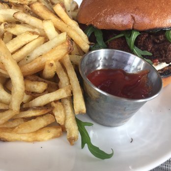 Nicolas Eatery - Chicken Sandwich - French Near Me - Los Angeles, California