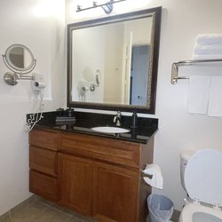 Casitas Las Rosas Vacation Rentals - Great size bathroom with all the amenities a girl needs.