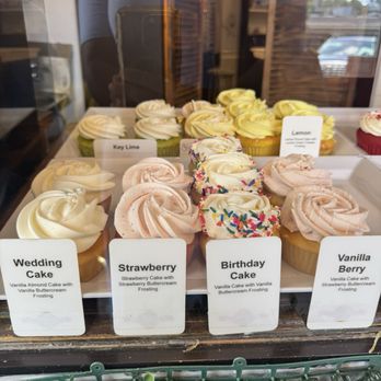 The Happy Cake Shop - Cupcakes Near Me - Jacksonville, Florida