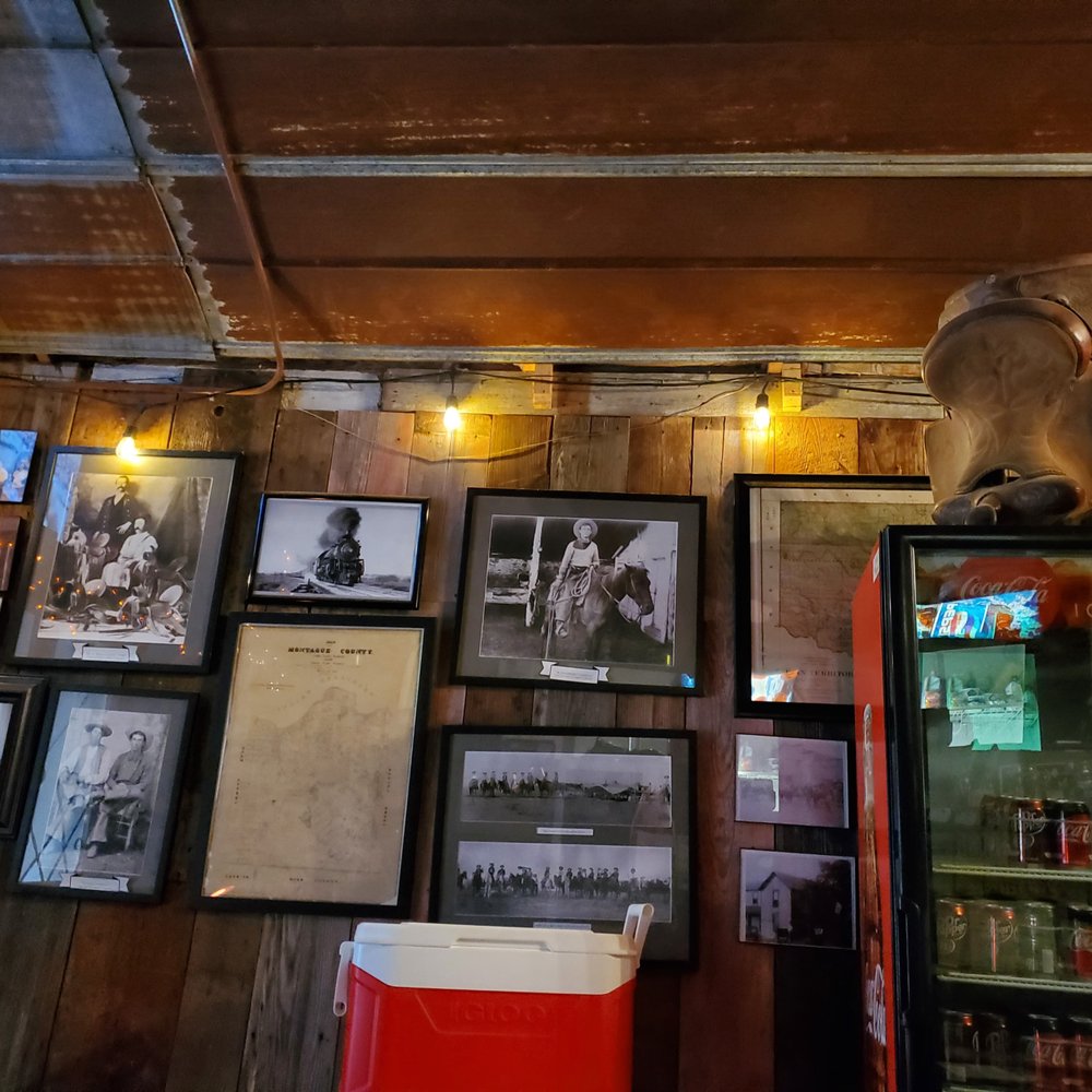Windmill Grill & Saloon - Great decor!! #TexasProud - Burgers Near Me - Saint Jo, Texas Windmill Grill & Saloon - Great decor!! #TexasProud - Burgers Near Me - Saint Jo, Texas