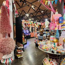 Pinkitzel Cupcakes and Candy