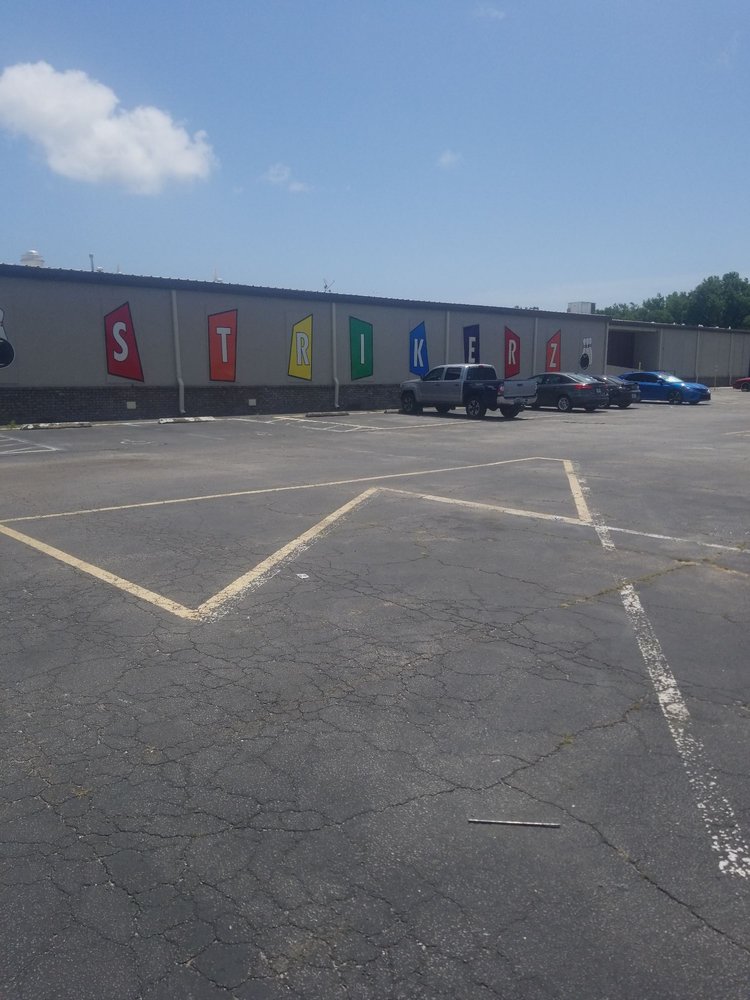 STRIKERZ Updated May 2024 13 Photos & 10 Reviews 3200 N Palafox