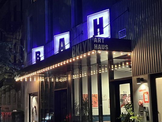 Brooklyn Art Haus by null