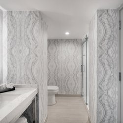 Courtyard by Marriott Miami Aventura Mall - Bathroom Shower