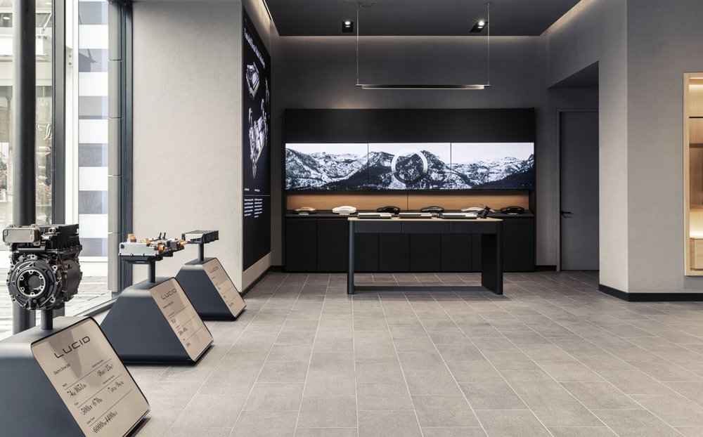 LUCID STUDIO OAKBROOK CENTER Updated June 2024 58 Oakbrook Ctr, Oak Brook, Illinois Car