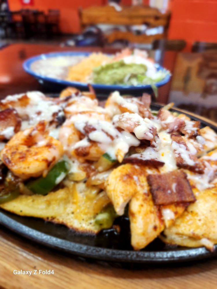 LAREDOS MEXICAN RESTAURANT Updated November 2024 31 Photos & 40