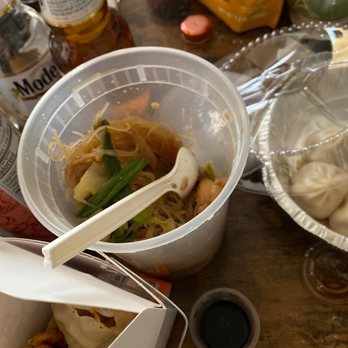Qi Dumpling Lounge - Pork Pot Stickers, seafood clay pot, and Shanghai soup dumplings! Super delicious! - Chinese Near Me - Oakland, California Qi Dumpling Lounge - Pork Pot Stickers, seafood clay pot, and Shanghai soup dumplings! Super delicious! - Chinese Near Me - Oakland, California