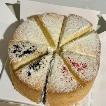 Samyi Cake - original, oreo, and strawberry cake - Custom Cakes Near Me - Rosemead, California
