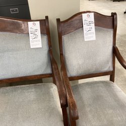 The Dream Center Resale Store - Very nice antique setter and matching chair