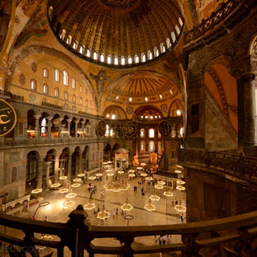 Tour Guide Ilay - Tours Near Me - Istanbul, 34