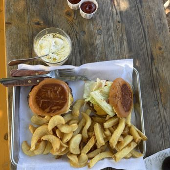 Jumbo's Win Win - Burgers Near Me - Philo, California