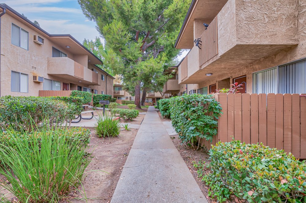 THE PALMS APARTMENTS 33 Photos & 19 Reviews 2010 Batson Ave