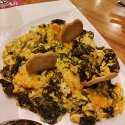 Taberna Dos Chata - Revuelto de grelos, queso tetilla y gambas