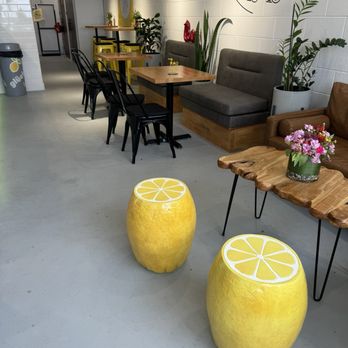 HAPPY LEMON - Updated January 2026 - 31 Photos & 11 Reviews - 2718 Alki