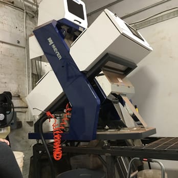 Raaka Chocolate - Optical sorting machine for nibs and husks to make chocolate - Chocolatiers & Shops Near Me - Brooklyn, New York