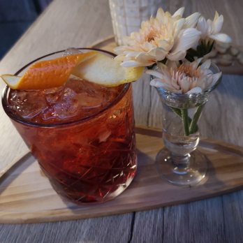 Die Treppe - Negroni - Cocktail Bars Near Me - Hamburg, HH