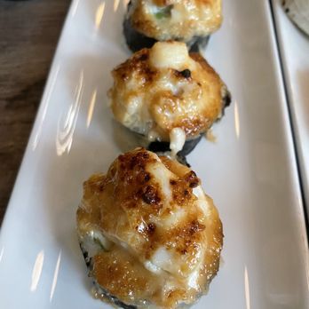Sushi Beluga -Long Beach - Baked scallop roll - Japanese Near Me - Long Beach, California Sushi Beluga -Long Beach - Baked scallop roll - Japanese Near Me - Long Beach, California