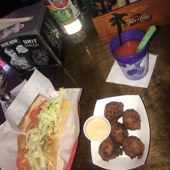 Voodoo Queen Daiquiri Dive - Cocktail Bars Near Me - Houston, Texas