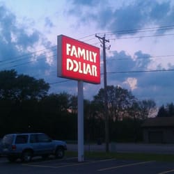 Family Dollar Store - Roadsign