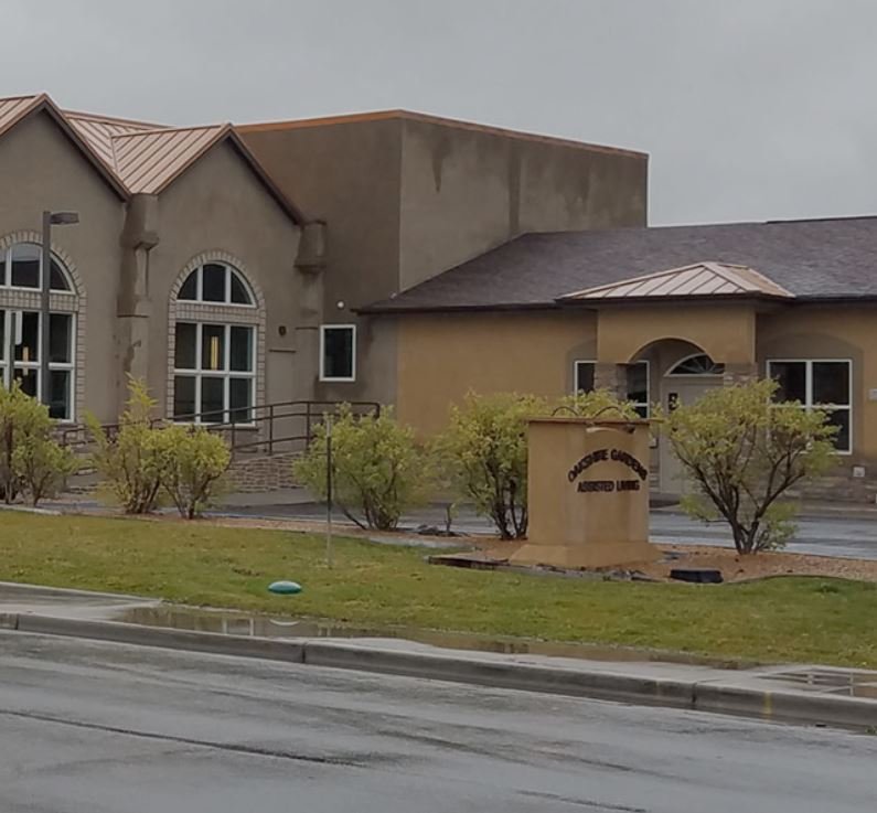 OAKSHIRE COMMONS Updated September 2024 2400 Oakshire Ln, Pueblo, Colorado Assisted Living