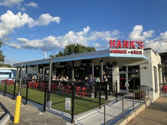 Hank's Garage and Grill by null