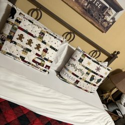 Our adorable Christmas beds great attention to detail.