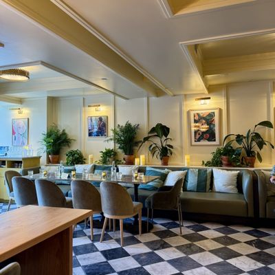 Clayton Hotel & Members Club by null
