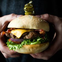 Beaverbank Station - The Station Burger