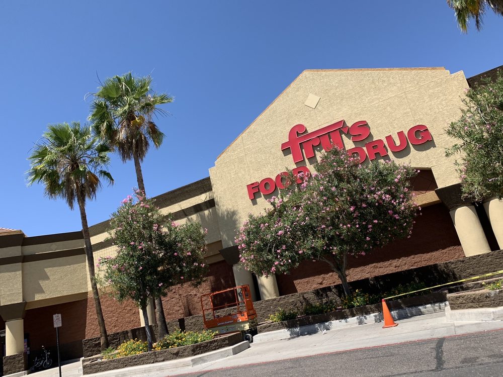 FRY’S FOOD AND DRUG Updated May 2024 45 Photos & 70 Reviews 714 S
