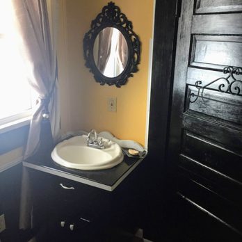 Whole Hearts Bed and Breakfast - Shared Bathroom - Bed & Breakfast Near Me - Wellford, South Carolina Whole Hearts Bed and Breakfast - Shared Bathroom - Bed & Breakfast Near Me - Wellford, South Carolina